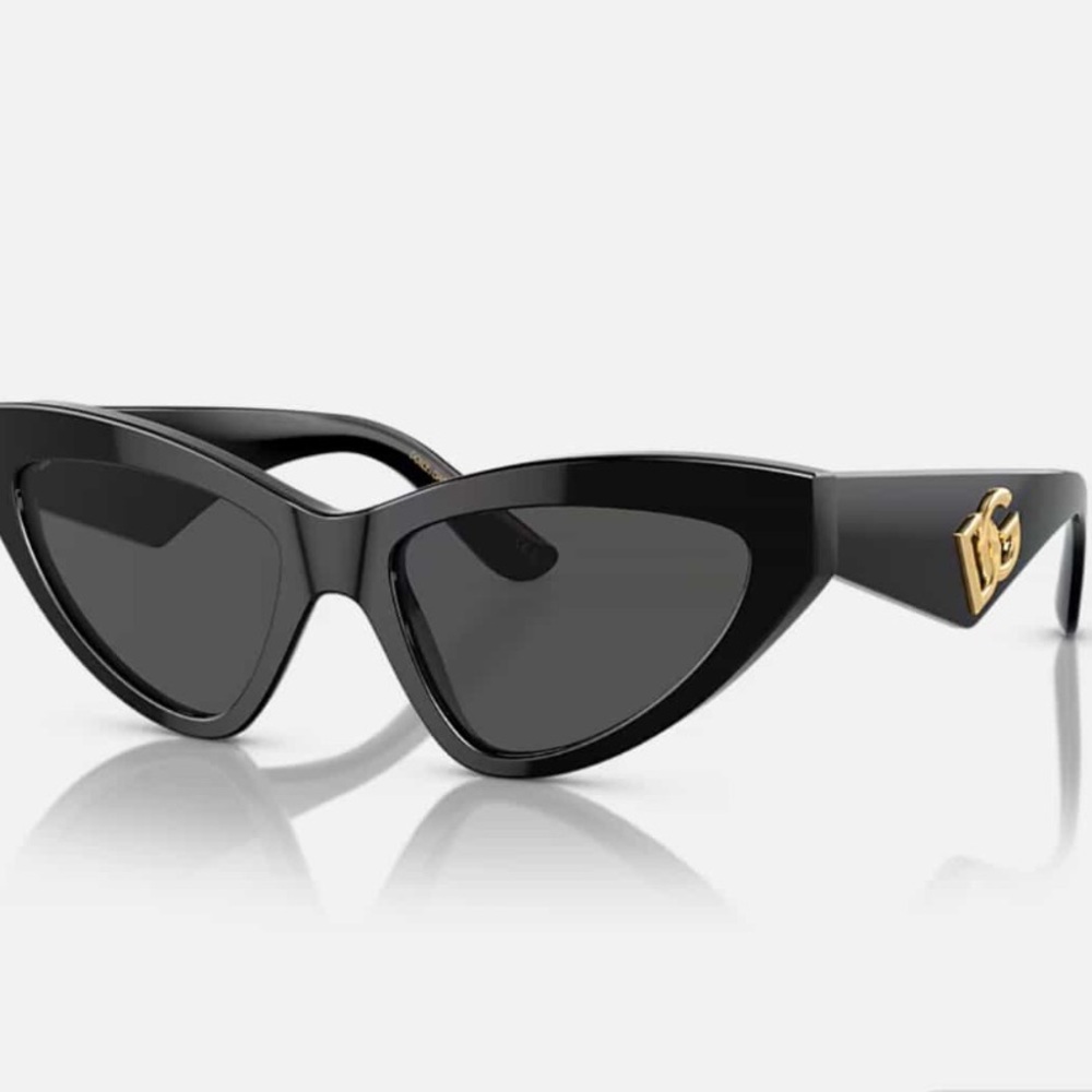 ❌SOLD❌ Dolce & Gabbana Sunglasses in Black